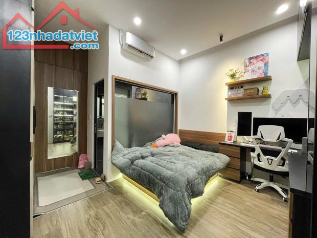 **Bán nhà phường 8, Tân Bình; đường Lạc Long Quân; 4x17 - nhà 4 tầng - 3
