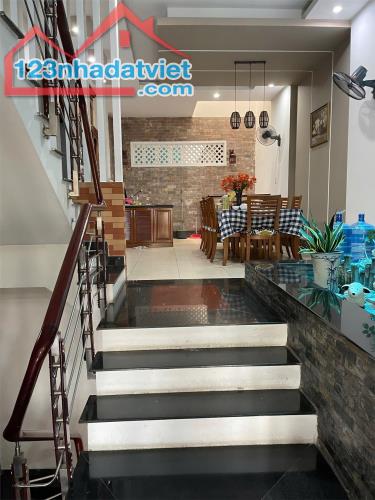 **Bán nhà phường 4, Tân Bình, hẻm đường Hậu Giang, 4,5x20, khu sân bay