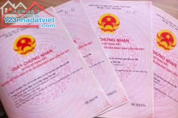 Nhà cần bán nhanh. Trực tiếp chính chủ lô đất mặt tiền đường Trịnh Hoài Đức sát công viên