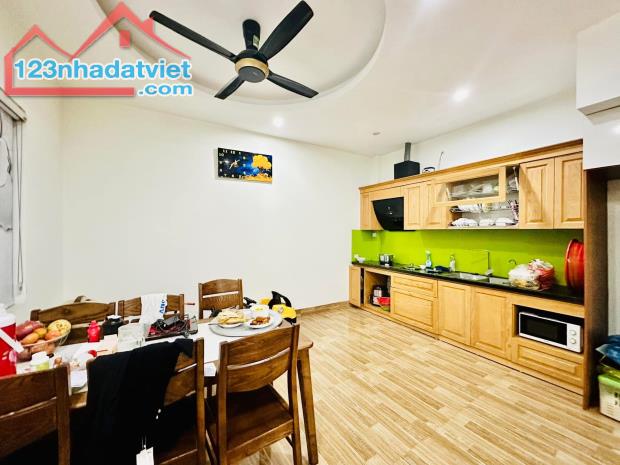 Mặt ngõ 164 Vương Thừa Vũ ô tô tránh, kinh doanh sầm uất DT 80mx7 tầng giá 28.5 tỷ. - 2