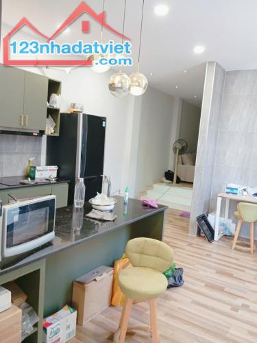 Bán nhà Phú nhuận - Hẻm Xe tải - Nhà thiết kế - 80m2 - giá 17,5 tỷ - 3