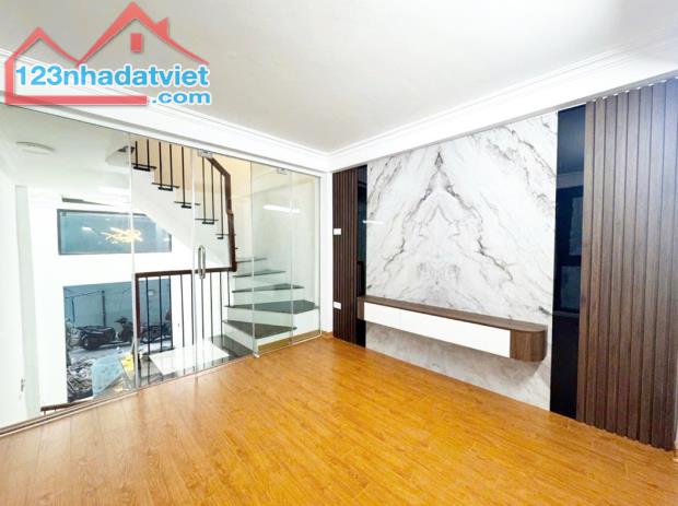 BÁN NHÀ MẶT NGÕ GIẢI PHÓNG, HOÀNG MAI, 2 THOÁNG,  Ô TÔ ĐỖ CỬA, 34M2, 6.99 TỶ - 1