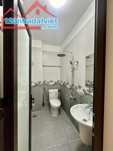 BÁN NHÀ THANH XUÂN.
BÁN NHÀ 5T-50M-7.97TY-BÙI XƯƠNG TRẠCH-THANH XUÂN - 4