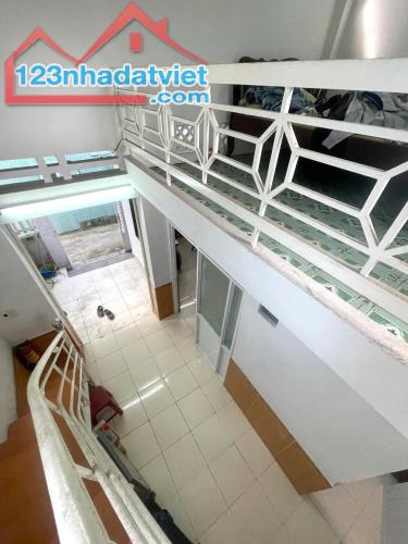 ♣ Nhà sau Lưng MT Lý Thái Tổ, 45m2, 2 tầng cứng cáp, sạch đẹp, 2.35 tỷ - 1