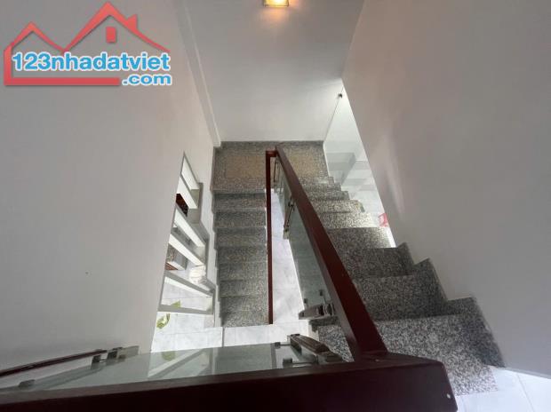 BÁN NHÀ PHƯỜNG 2 TÂN BÌNH, Đường NGUYỄN TRỌNG TUYỂN, 50M2 (4,2MX12M), 3PN,3WC, GIÁ 5.99 TỶ - 3