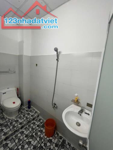 BÁN NHÀ PHƯỜNG 2 TÂN BÌNH, Đường NGUYỄN TRỌNG TUYỂN, 50M2 (4,2MX12M), 3PN,3WC, GIÁ 5.99 TỶ - 4