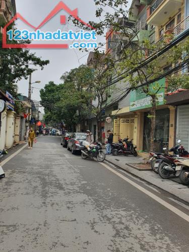 BÁN NHÀ PHỐ HOÀNG ĐẠO THÀNH, THANH XUÂN, PHÂN LÔ, VỈA HÈ, KINH DOANH, DT 63M2* GIÁ 17.8 TỶ