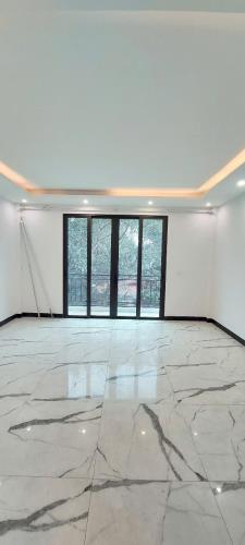 Bán nhà ngay ngã tư Vạn Phúc cực đẹp ngõ thông , oto đỗ cách nhà 10m. 38m2*5T giá chỉ 6.9 - 4