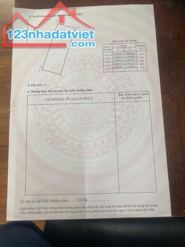 Nhanh tay thì còn chậm tay là mất
