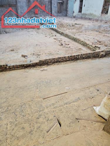 Nhanh tay thì còn chậm tay là mất - 2