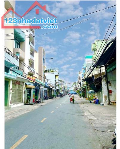 Mai Xuân Thưởng 74 6tầng 4.1 X18 18 tỷ Phường 1 Quận 6  -Diện tích ngang 4.1m dài 18