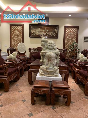 ĐẲNG CẤP NHÀ ĐẸP - MẶT TIỀN SIÊU RỘNG - LÔ GÓC 2 MẶT NGÕ Ô TÔ TRÁNH, DỪNG ĐỖ NGÀY ĐÊM - GA