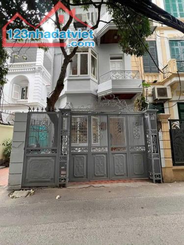 ĐẲNG CẤP NHÀ ĐẸP - MẶT TIỀN SIÊU RỘNG - LÔ GÓC 2 MẶT NGÕ Ô TÔ TRÁNH, DỪNG ĐỖ NGÀY ĐÊM - GA - 5