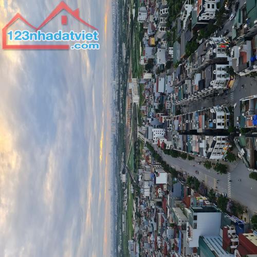 Lô góc kinh doanh siêu sầm uất cạnh chân chung cư trung tâm Trâu Quỳ, Gia Lâm. Lh - 2