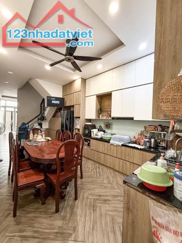 NHÀ ĐẸP TÂN BÌNH, HOÀNG HOA THÁM,  HXH, GẦN ĐƯỜNG, 60M2, 4 TẦNG, 6 PN, GIÁ 8,5 TỶ