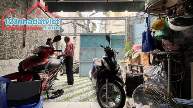 Bán nhà hẻm rộng Lê Đại Hành,P.11,Q.11,dt: 3,5 x 9 nhà xây 2 lầu 3 Tỷ 5. - 1