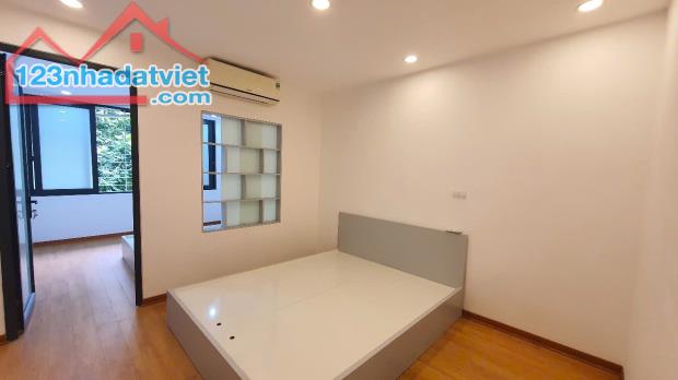 Tập thể phố Chùa Bộc, Đống Đa, 3 ngủ full nội thất, ô tô đỗ cầu thang, 10m ra mặt phố - 1