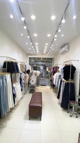 Sang nhượng cửa hàng trong phố thời trang nữ 131 Đặng Văn Ngữ - Đống Đa - 1