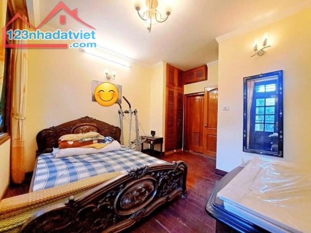 NHÀ DỐC TAM ĐA THỤY KHUÊ TÂY HỒ 68 MÉT - 5