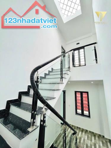 Bán gấp nhà Ngô Gia Tự, Đằng Lâm, Hải An. 3,35 tỷ, 43m2, 4 tầng.