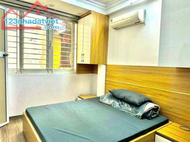 NGÕ THÁI HÀ 4 Tỷ 12m2 Nhà 5 Tầng Mặt Tiền 3.5m. Đường Trước Nhà Rộng Hơn 5m. - 3