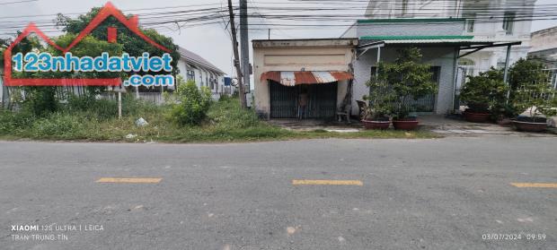 Bán gấp nhà ngay chân Cầu Chợ Tân Trụ giá 3 tỷ - 2
