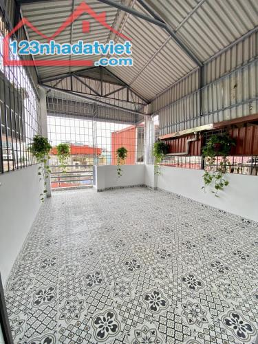 Kim Ngưu 50 m2, 5 tầng ở luôn, ngõ to, thông suốt, gần ô tô. - 4
