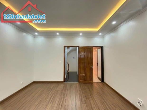 Bán nhà mới Bát Khối Long Biên 34m 5T giá 6.5 tỷ thang máy ô tô tránh đỗ trước nhà - 5