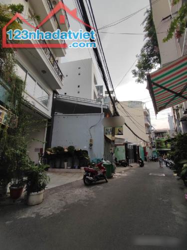 Nhà hẻm xe tải đường Lý Thường Kiệt, phường 9, Quận Tân BÌNH