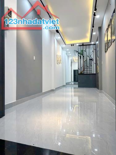 Nhà mới 3*18m/NH Mặt tiền Chánh Hưng P9Q8 (Full nội thất)
