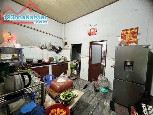 Bán nhà Hẻm 6M đường Lê Đình Cẩn - 77m² không Qui hoạch không lộ giới - Cấp 4 tiện xây mới - 3