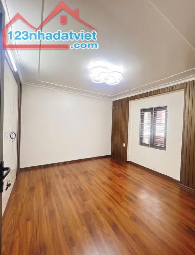 Bán nhà Trung Hành, Đằng Lâm, Hải An, Hải Phòng. 3,5 tầng, 50m2, 3,85 tỷ. Ngang 3,9m, d1