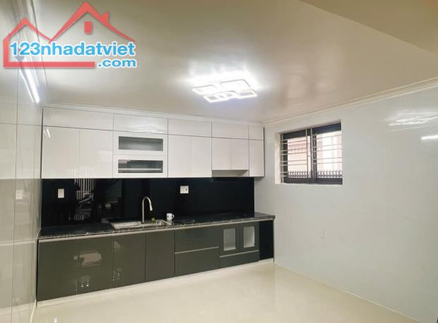 Bán nhà Trung Hành, Đằng Lâm, Hải An, Hải Phòng. 3,5 tầng, 50m2, 3,85 tỷ. Ngang 3,9m, d1 - 2