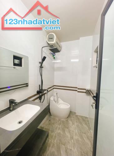 Bán nhà Trung Hành, Đằng Lâm, Hải An, Hải Phòng. 3,5 tầng, 50m2, 3,85 tỷ. Ngang 3,9m, d1 - 4