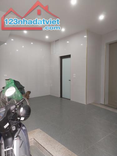 Cho Thuê Nhà Lô Góc Văn Phòng MBKD DV Phú Lương Hà Đông 260m2, 4 Tầng Vskk Thang Máy Ô Tô - 2