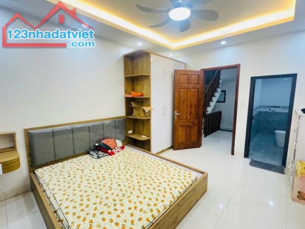 Bán Nhà Mới PLô 5T,MT 3.3m,40m2 Ô Tô Vào, Vạn Phúc- 8ty hơn - 1