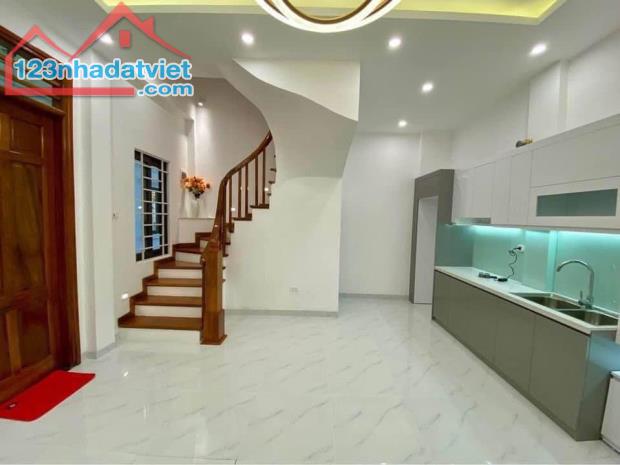 Bán Nhà Mới PLô 5T,MT 3.3m,40m2 Ô Tô Vào, Vạn Phúc- 8ty hơn - 2