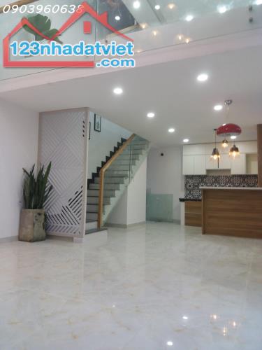 THẠNH XUÂN 40 - GÓC 2MT - THÔNG -  CẶP NHÀ 10 PHÒNG - 93,2m2 thổ cư -7,45 tỷ . - 2