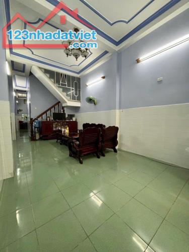 CHÍNH CHỦ CẦN BÁN NHANH CĂN NHÀ 2 TẦNG TẠI đường Lê Văn Sĩ, P Trần Phú, TP Quảng Ngãi, - 1