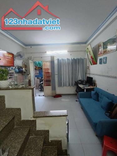 Nhà 3 tầng Âu Cơ, gần Đại Học Văn Hiến, 2.55 tỷ - 3