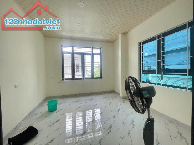TRUNG TÂM ĐỐNG ĐA - 3 THOÁNG -  Ô TÔ ĐỖ - ĐẤT ĐƯỢC CƠ QUAN ĐIỆN PHÂN CẢ KHU ĐÃ LÀM SỔ - 2