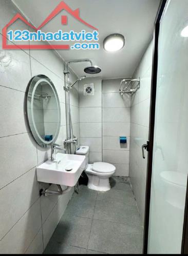 NHÀ ĐẸP TẶNG FULL NỘI THẤT-CÁCH Ô TÔ TRÁNH 15M-PHỐ KHÂM THIÊN - 2