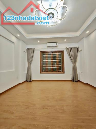 BÁN NHÀ 5 TẦNG NHÂN MỸ – Ô TÔ CÁCH CỬA 20M – 7.2 TỶ/35m2 - 4