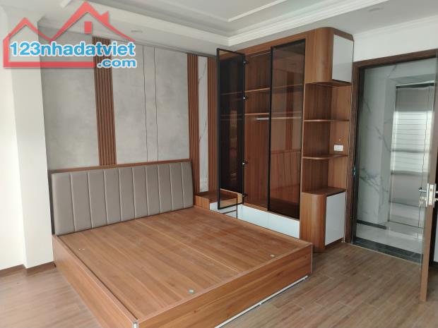 BÁN NHÀ NGÕ RỘNG PHỐ KHƯƠNG ĐÌNH, THANH XUÂN. DT 40m2, XÂY 6 TẦNG THANG MÁY, MẶT TIỀN 5,2m - 2