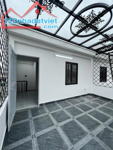 BÁN NHÀ NGÕ RỘNG PHỐ KHƯƠNG ĐÌNH, THANH XUÂN. DT 40m2, XÂY 6 TẦNG THANG MÁY, MẶT TIỀN 5,2m - 5