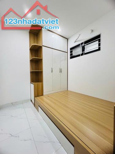 NHÀ DÂN XÂY 46m2, 7 PHÒNG NGỦ KHÉP KÍN, 1 PHÚT ĐI BỘ RA PHẠM VĂN ĐỒNG, BẮC TỪ LIÊM, HÀ NỘI - 3