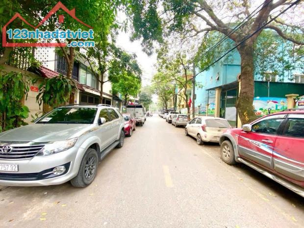 Bán gấp biệt thự sân vườn Phố Tam Trinh - Cạnh Times City,125m x 5T thang máy,Gara, 24.6 T