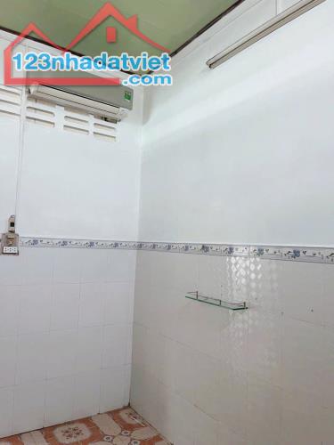 nhà 3,3 triệu 2 phòng ngủ cách chợ Cái Răng 300m - 4