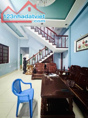 # 1 Nhà ra Kiệt Ô tô Trần Cao Vân, 142m2, ngang hơn 9m, 2 tầng cứng cáp, 4.x tỷ - 2