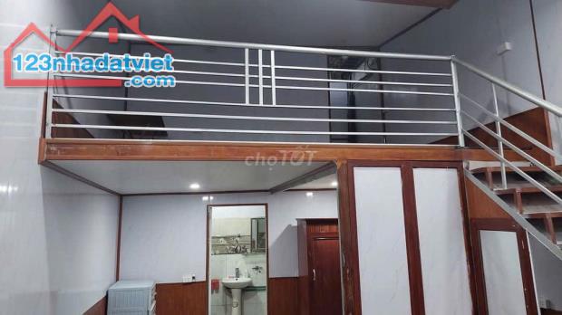 Chính chủ cho thuê nhà riêng cấp 4 có gác xép tại Âu Cơ, Tây Hồ. Giá 6tr có thương lượng - 1
